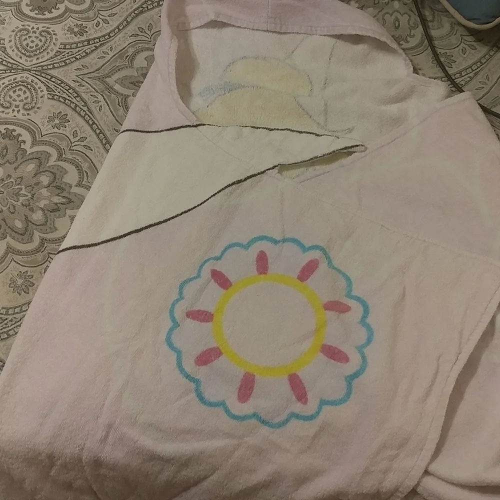 Disney's TinkerBelle Hooded Bath Towel